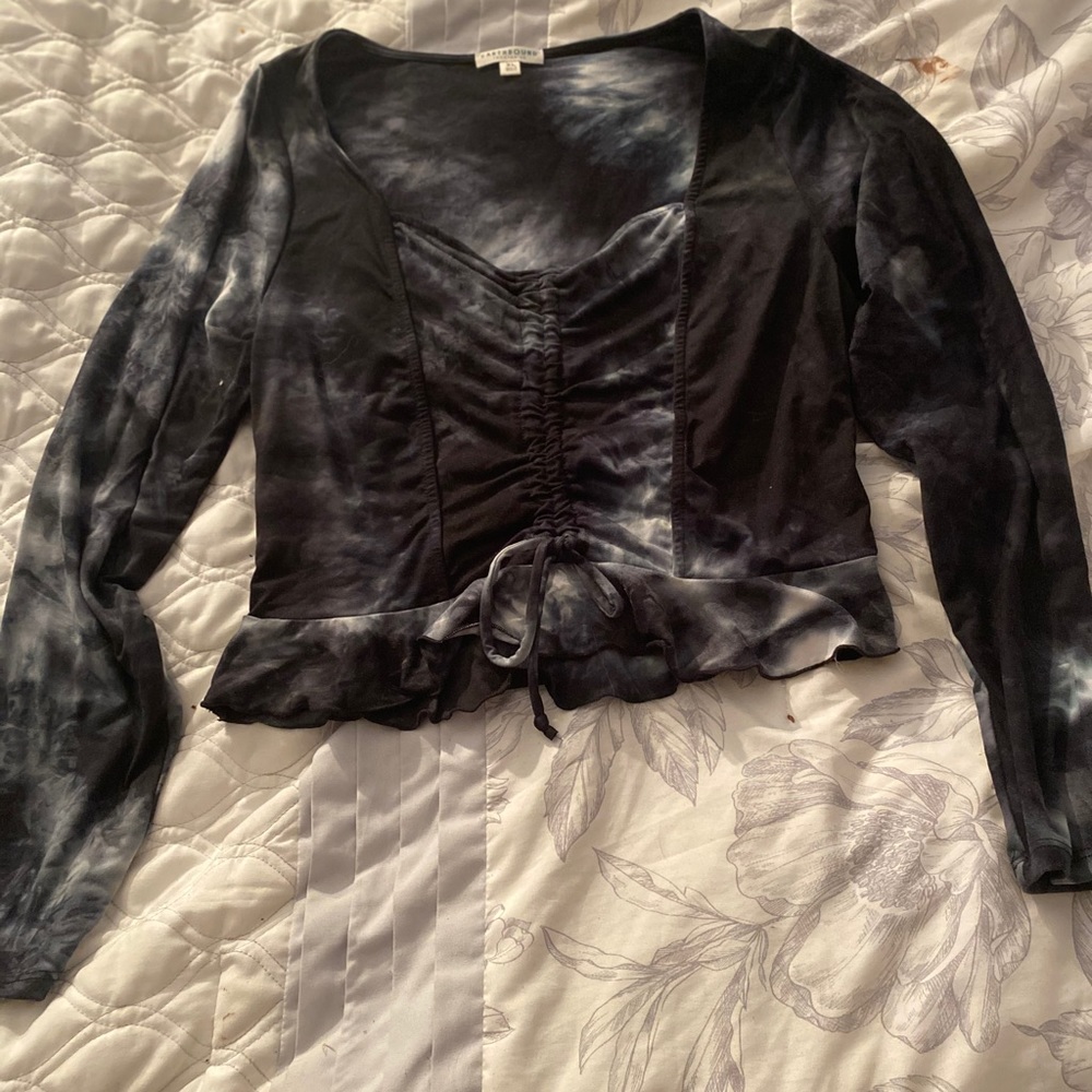Earthbound Top